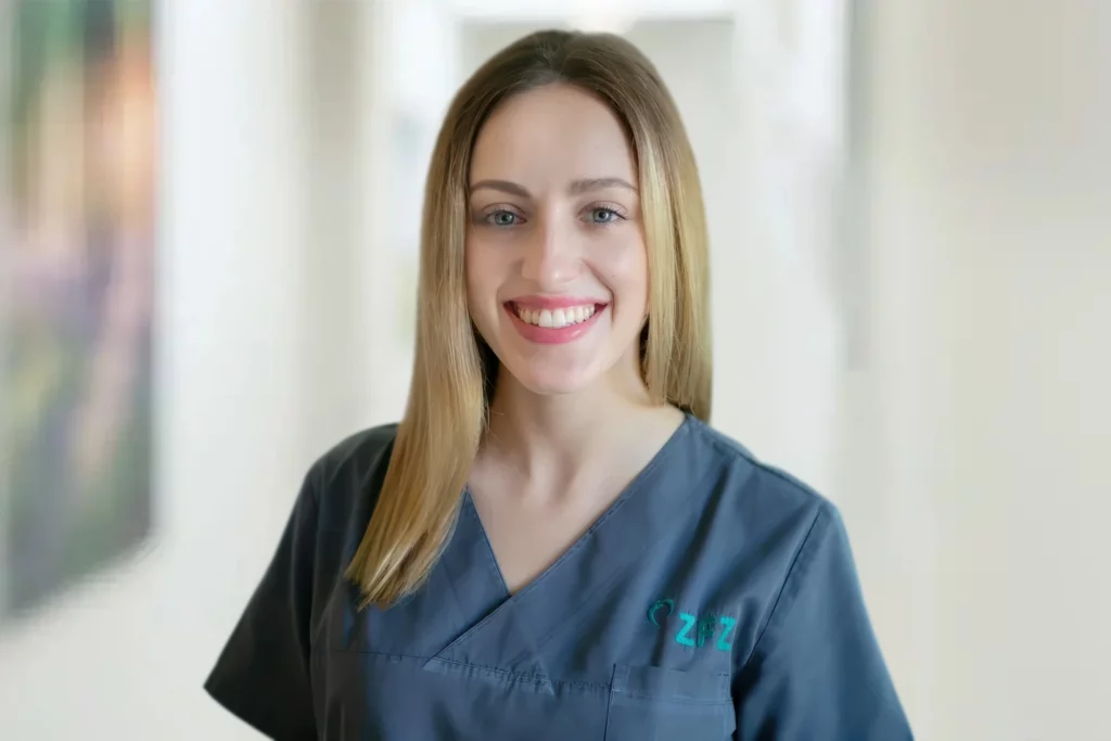 Lara Samirae – Zahnärztliche Leitung bei DEIN DENTAL Brauweiler