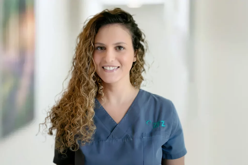 Rosen Kassem – Zahnärztin bei DEIN DENTAL Brauweiler
