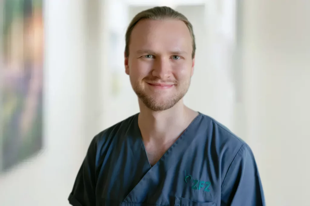 Simon Goldschmidt – Zahnarzt bei DEIN DENTAL Brauweiler